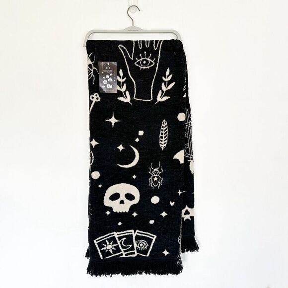 Docofil Halloween Spooky Evil Eye Tarot Selene Goddess Lunar Moon Stars Fringe T - Picture 1 of 9